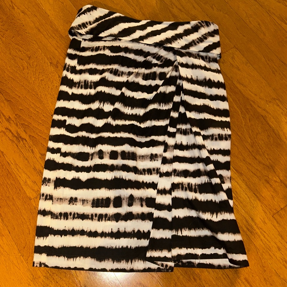 MaxMara Weekend Chic Brown and White Striped Midi Skirt. Size 10. 100% Cotton.